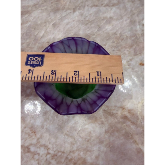 Home Accents Vase Green Purple veining, ruffle edge bud vase - Picture 4 of 7